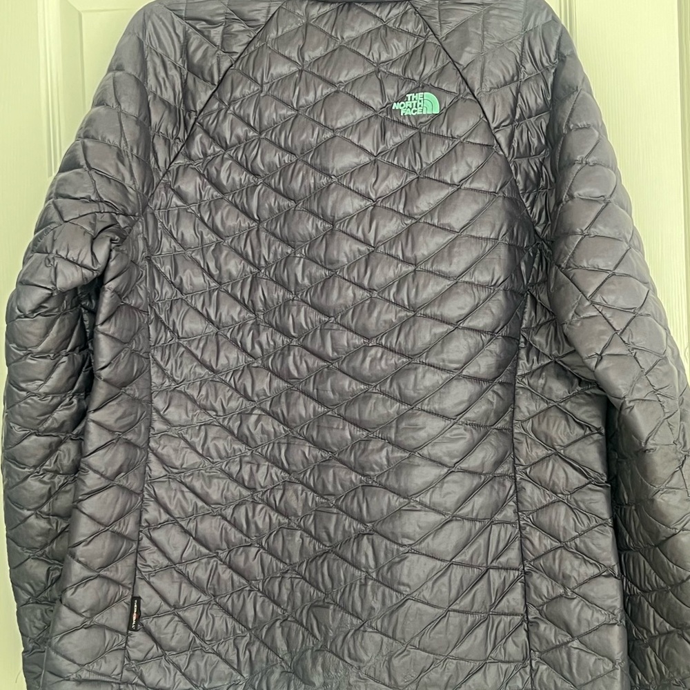 Great lavender color all weather jacket!
